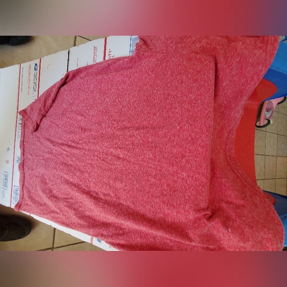 Quicksilver red shirt size small - Picture 3 of 3